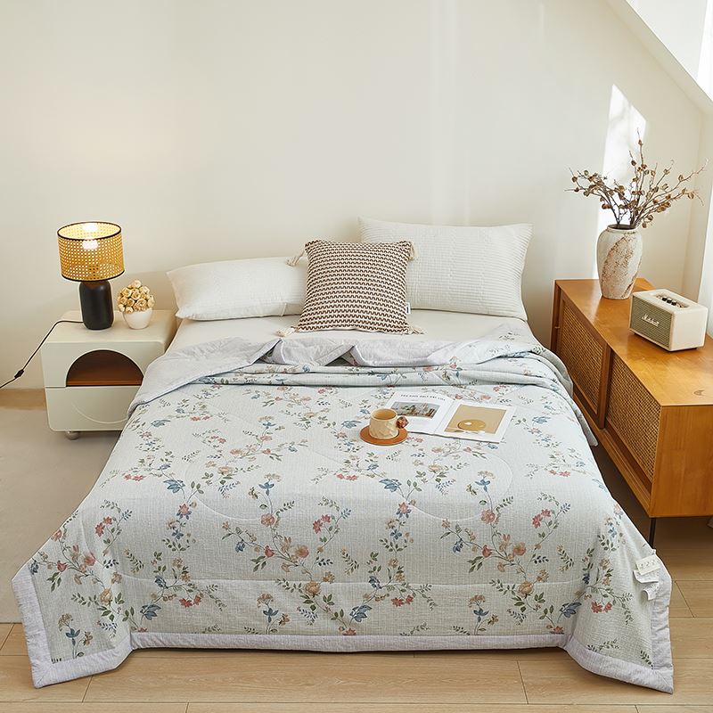 Floral Cotton Summer Quilt Floral Cotton Summer Quilt